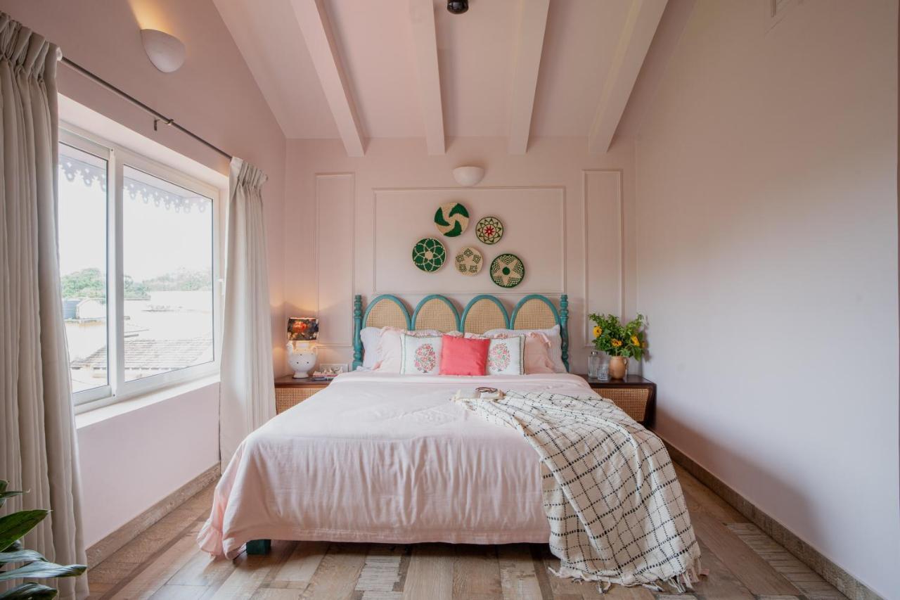 Elivaas 5 Bhk With Pvt Pool, Entertainment Room & Glass House - Bludoor Marmagao المظهر الخارجي الصورة