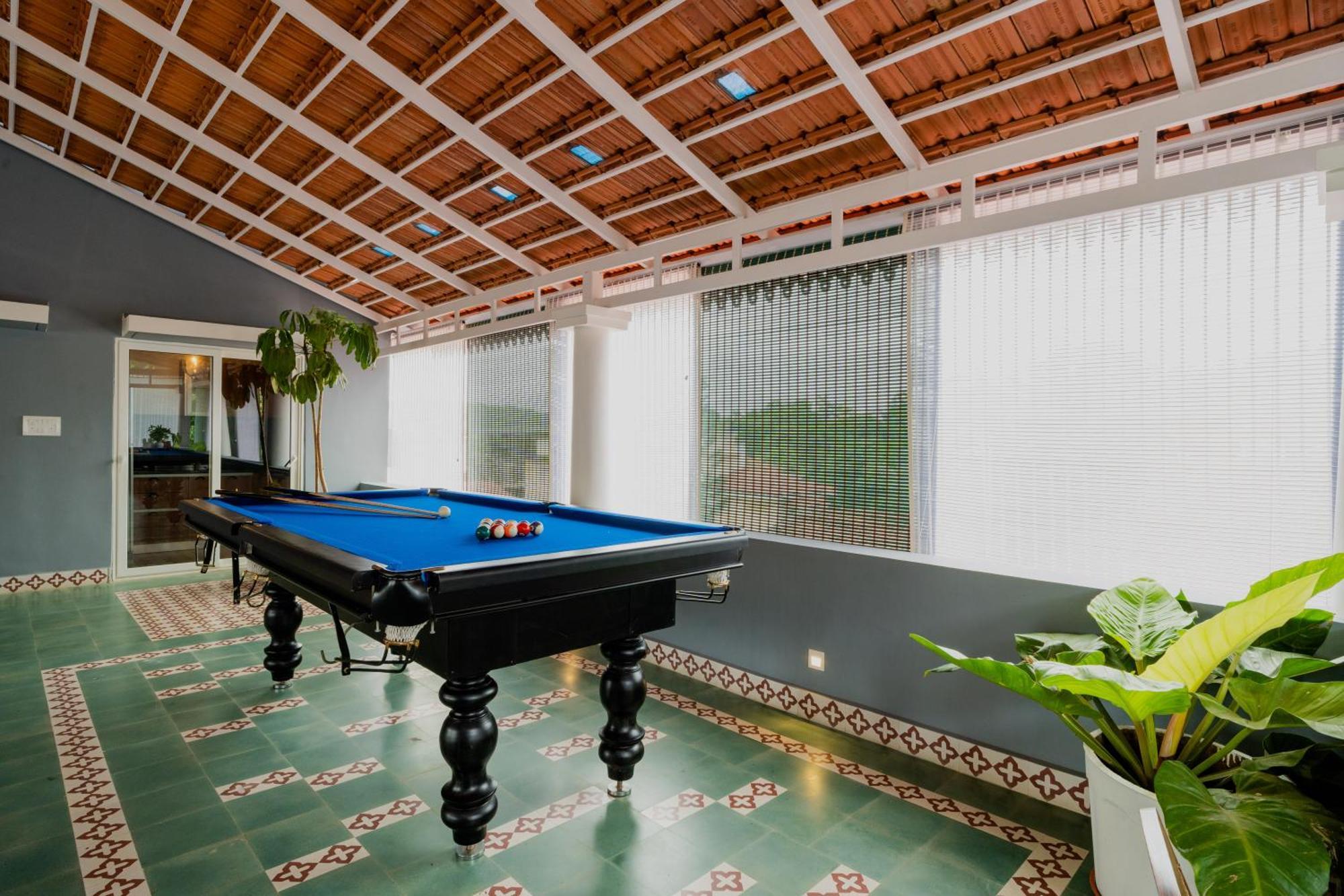 Elivaas 5 Bhk With Pvt Pool, Entertainment Room & Glass House - Bludoor Marmagao المظهر الخارجي الصورة